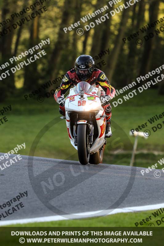 cadwell no limits trackday;cadwell park;cadwell park photographs;cadwell trackday photographs;enduro digital images;event digital images;eventdigitalimages;no limits trackdays;peter wileman photography;racing digital images;trackday digital images;trackday photos